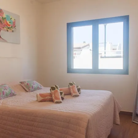 La Estancia Golf - 3 Bedrooms, Aircon, Private Pool, Wifi