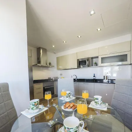 Villa La Estancia Golf - 3 Bedrooms, Aircon, Private Pool, Wifi