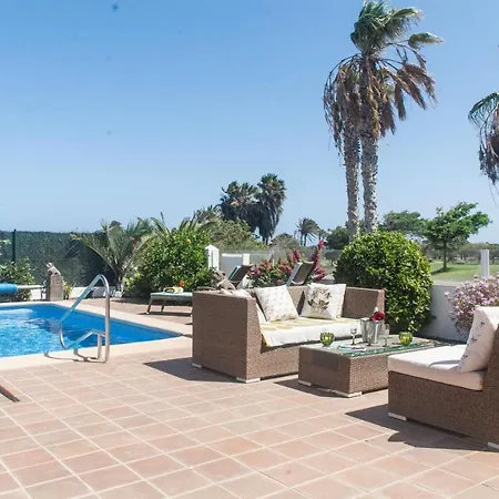 La Estancia Golf - 3 Bedrooms, Aircon, Private Pool, Wifi