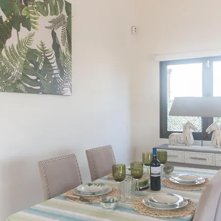 La Estancia Golf - 3 Bedrooms, Aircon, Private Pool, Wifi